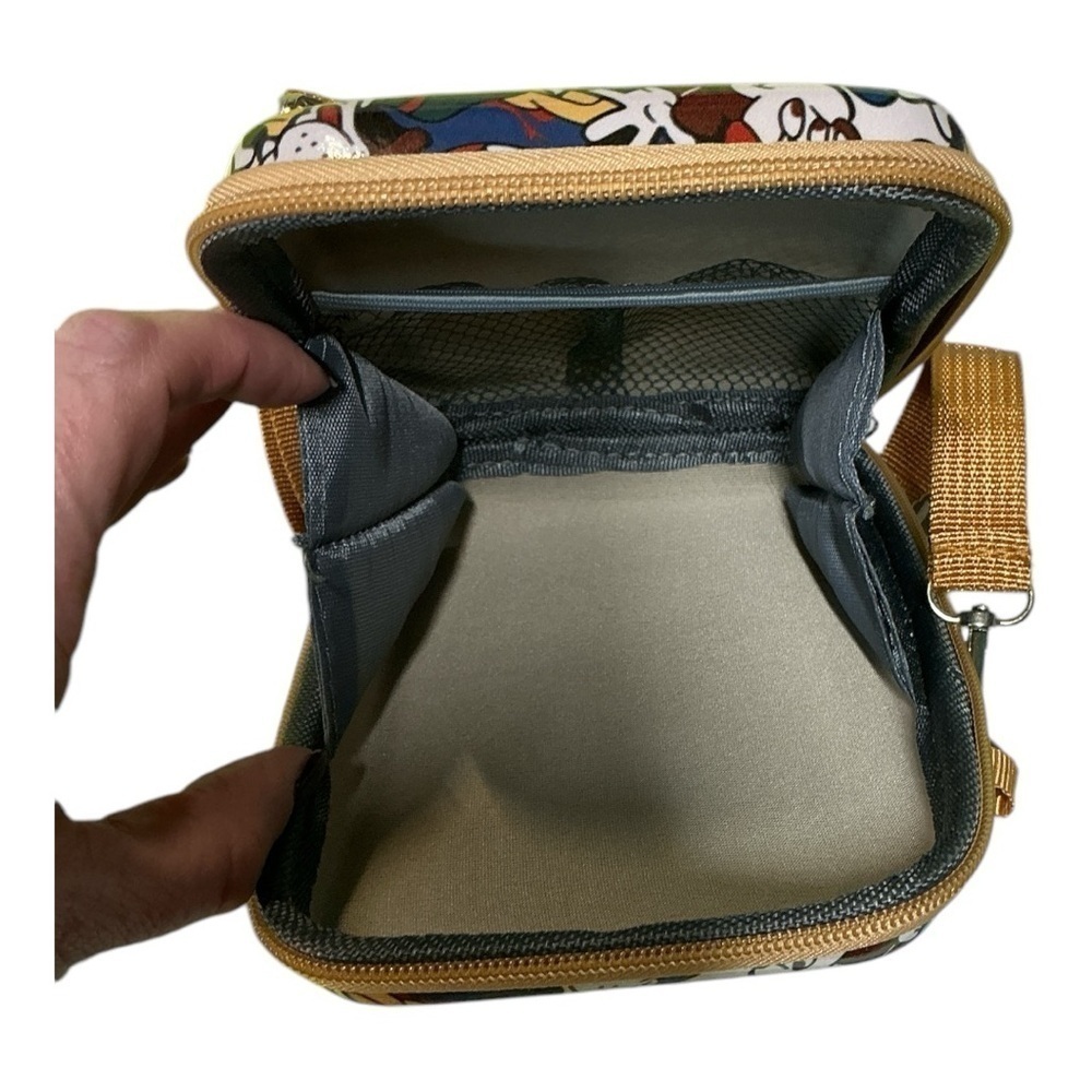 Mickey Mouse hard case “purse” - Picture 2 of 4